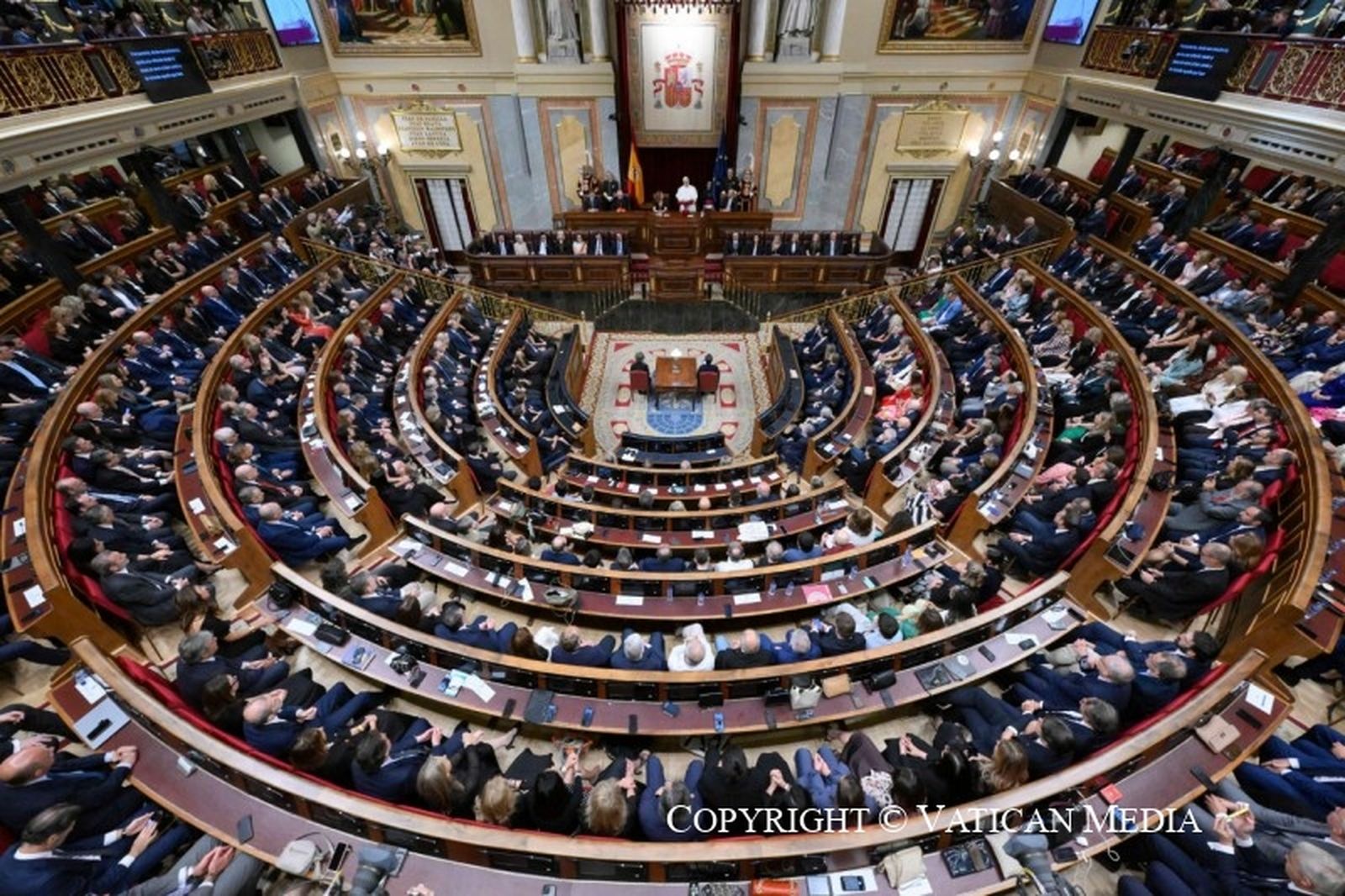 El Congreso, volcado con el Papa