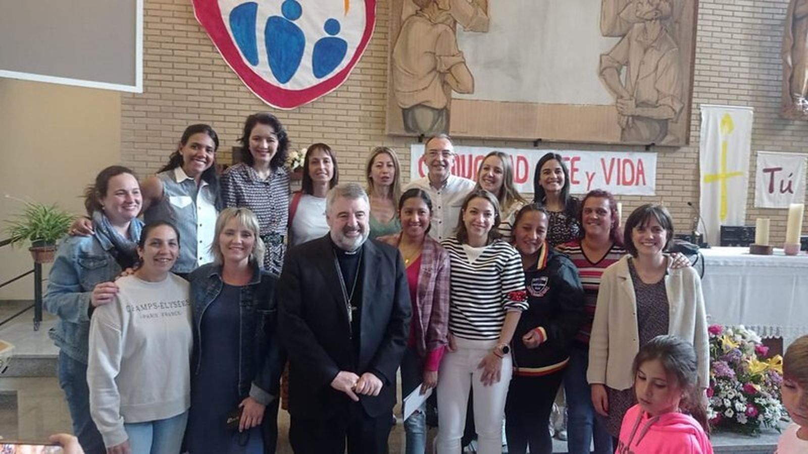 Carlos Escribano, con catequistas