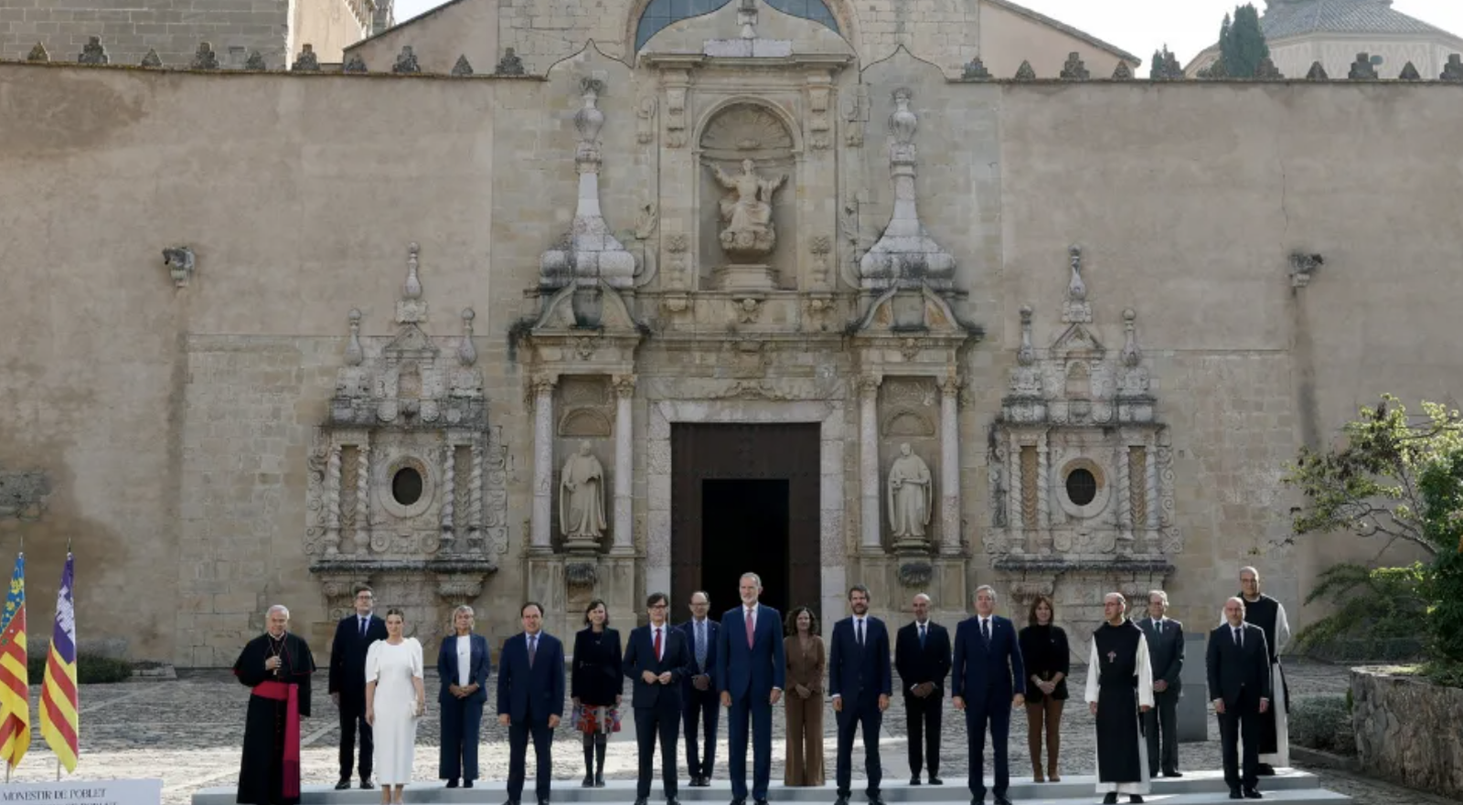 Foto de familia con el Rey en el Monasterio de El Poblet