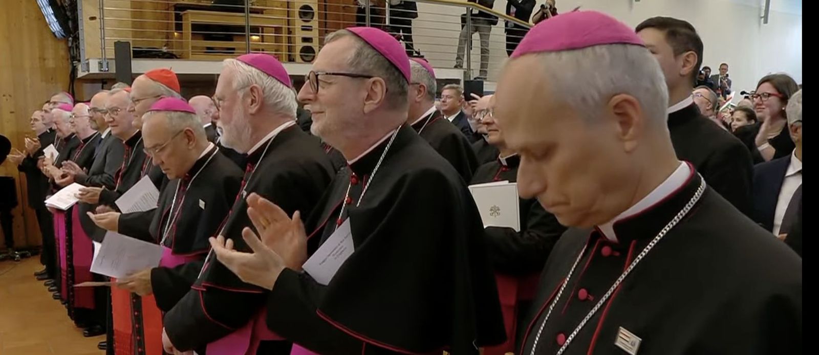 La Curia escucha al Papa