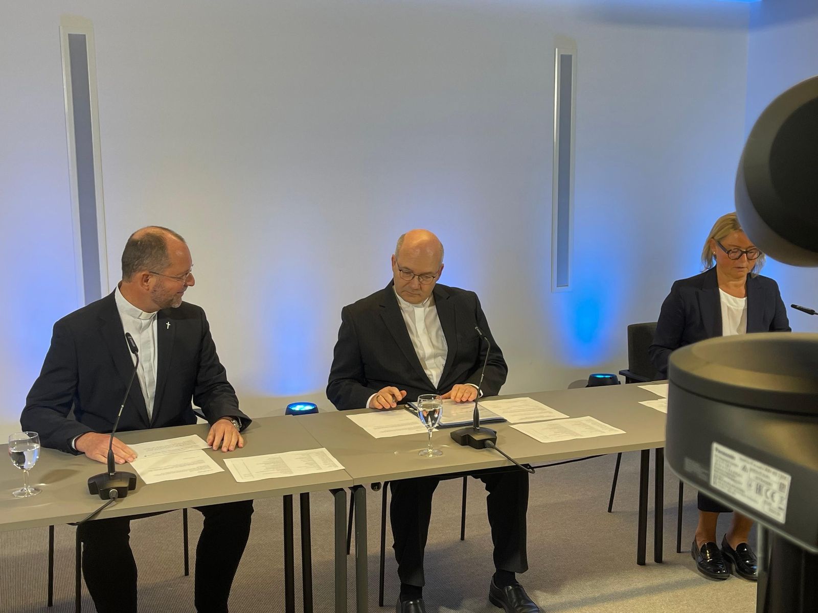 El obispo de Aquisgrán presentó la lista