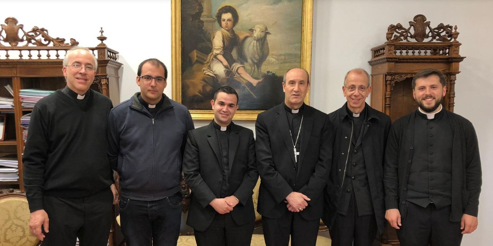 Obispo auxiliar y los nuevos sacerdotes