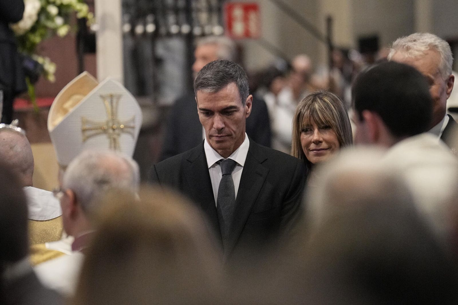 Sánchez llega a la misa del Papa en la Sagrada Familia