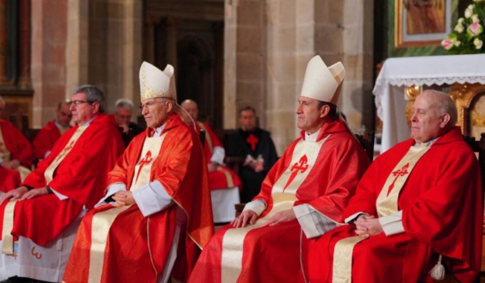 El deán, Segundo López, el auxiliar de Compostela y Rouco