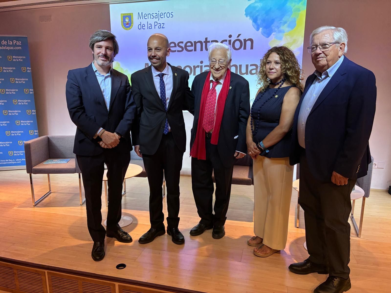 El padre Ángel y la Memoria de Mensajeros de la Paz