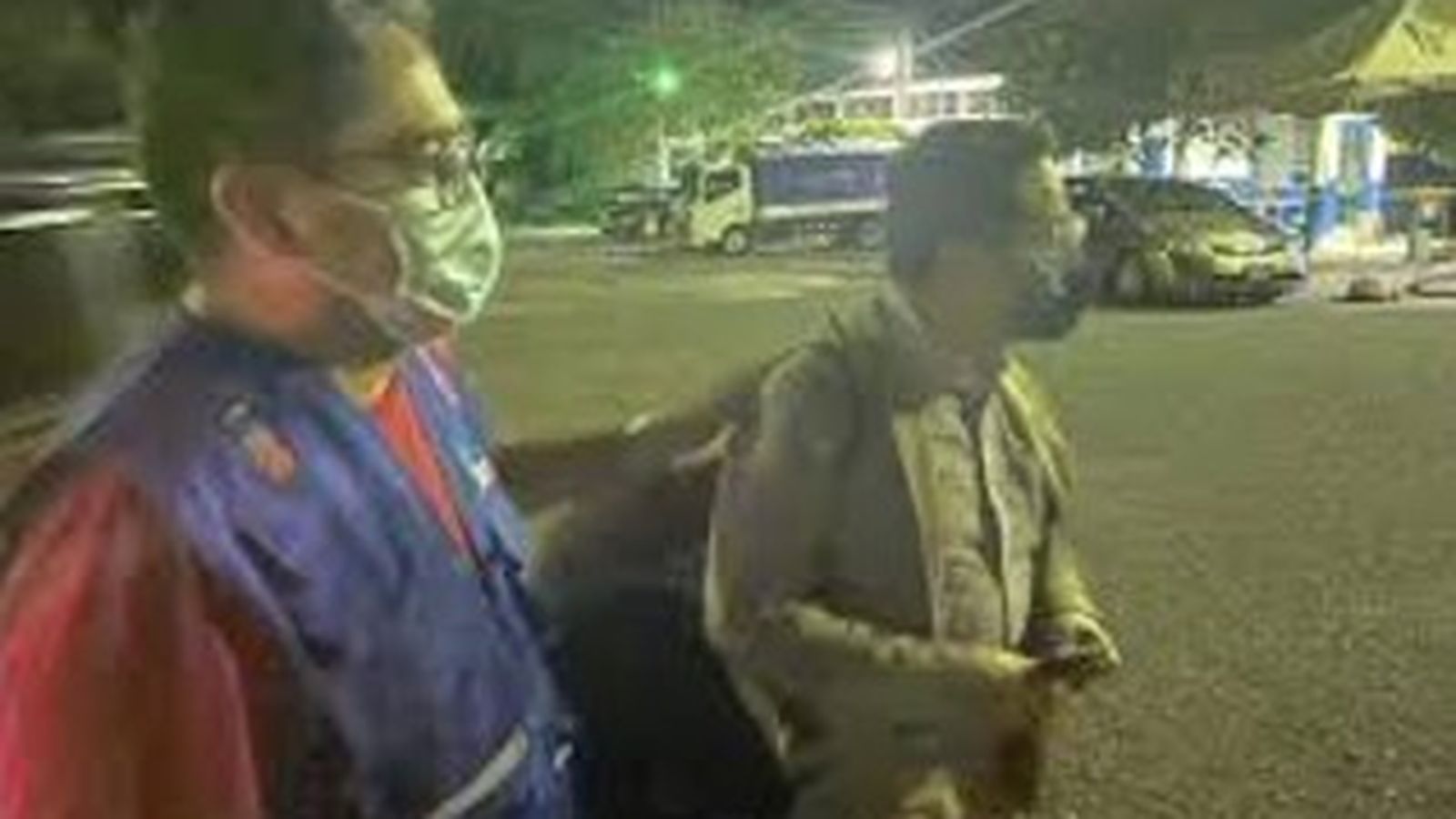 El exfiscal Juan Francisco Sandoval saliendo del país por la frontera Ciudad Pedro de Alvarado, Guatemala, hacia El Salvador acompañado del exprocurador de los Derechos Humanos Jordán Rodas, quien también está en el exilio