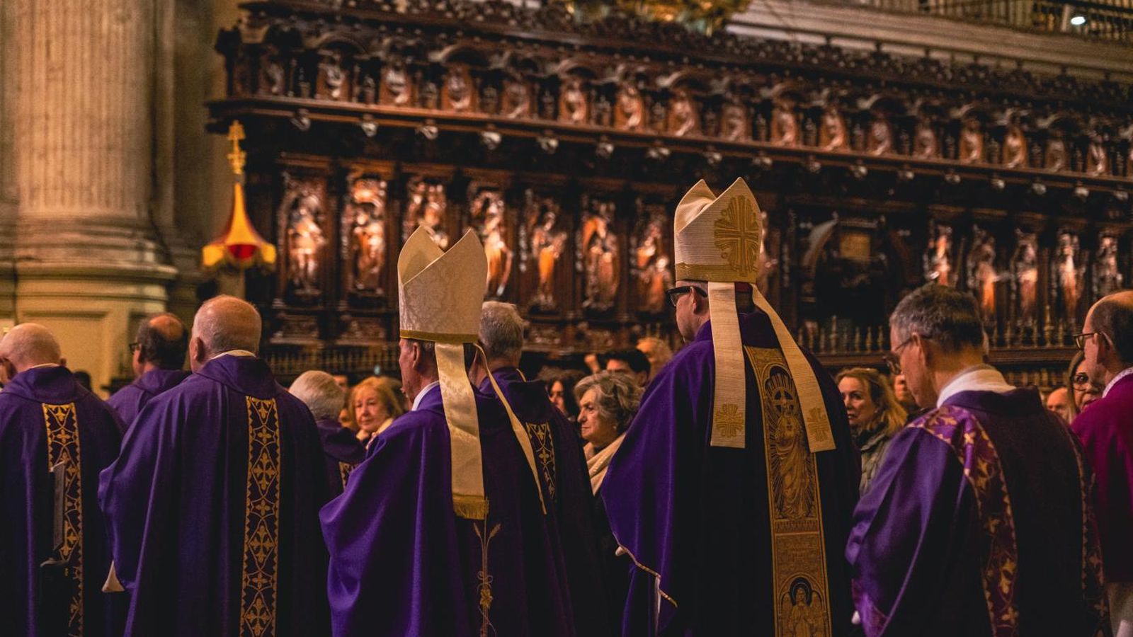 Misa por las víctimas de Adamuz en la catedral de Málaga