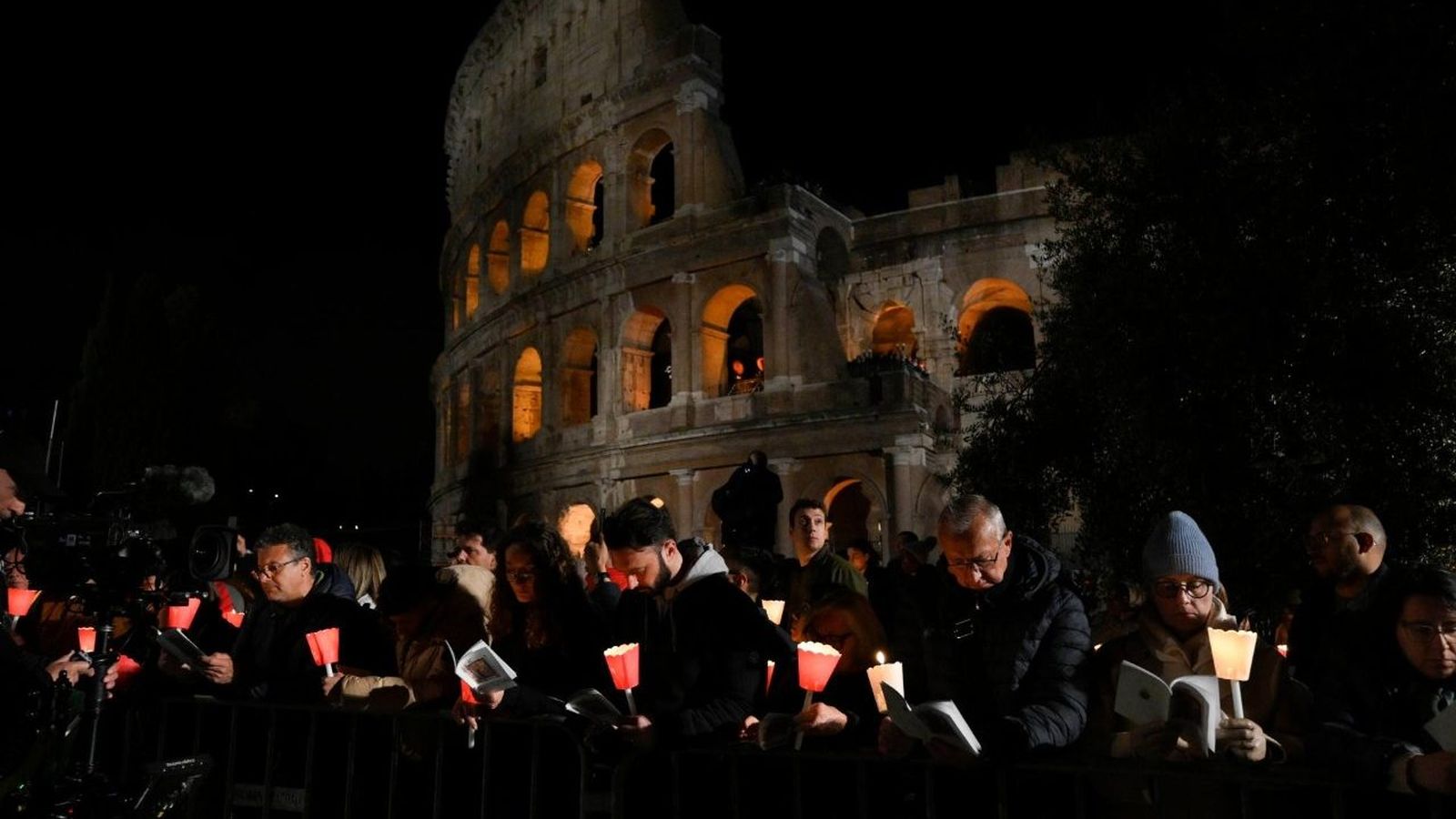 Vía Crucis en el Coliseo ,Viernes Santo de 2025