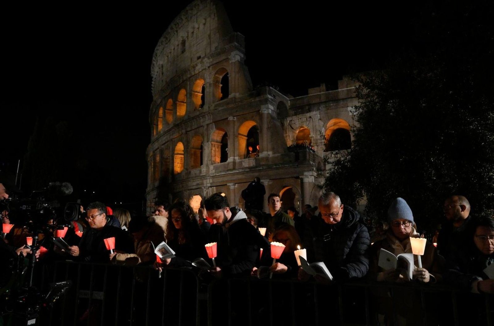 Vía Crucis en el Coliseo ,Viernes Santo de 2025
