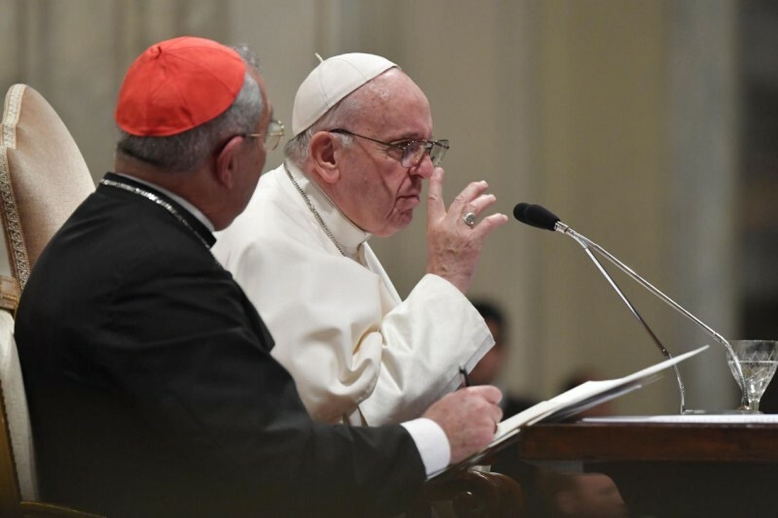 Francisco se dirige a los fieles de Roma