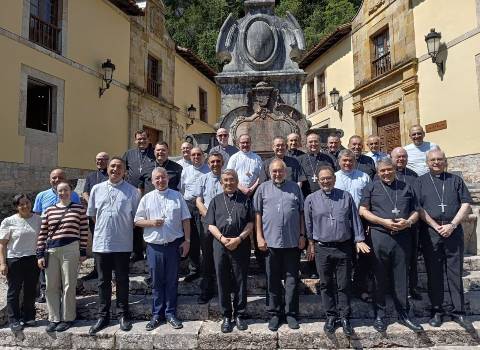 Obispos (y otros) en Covadonga
