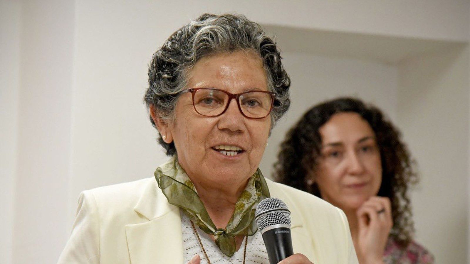 Hermana Nelly León