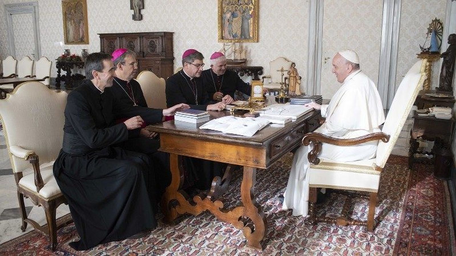 El Papa, con los obispos franceses