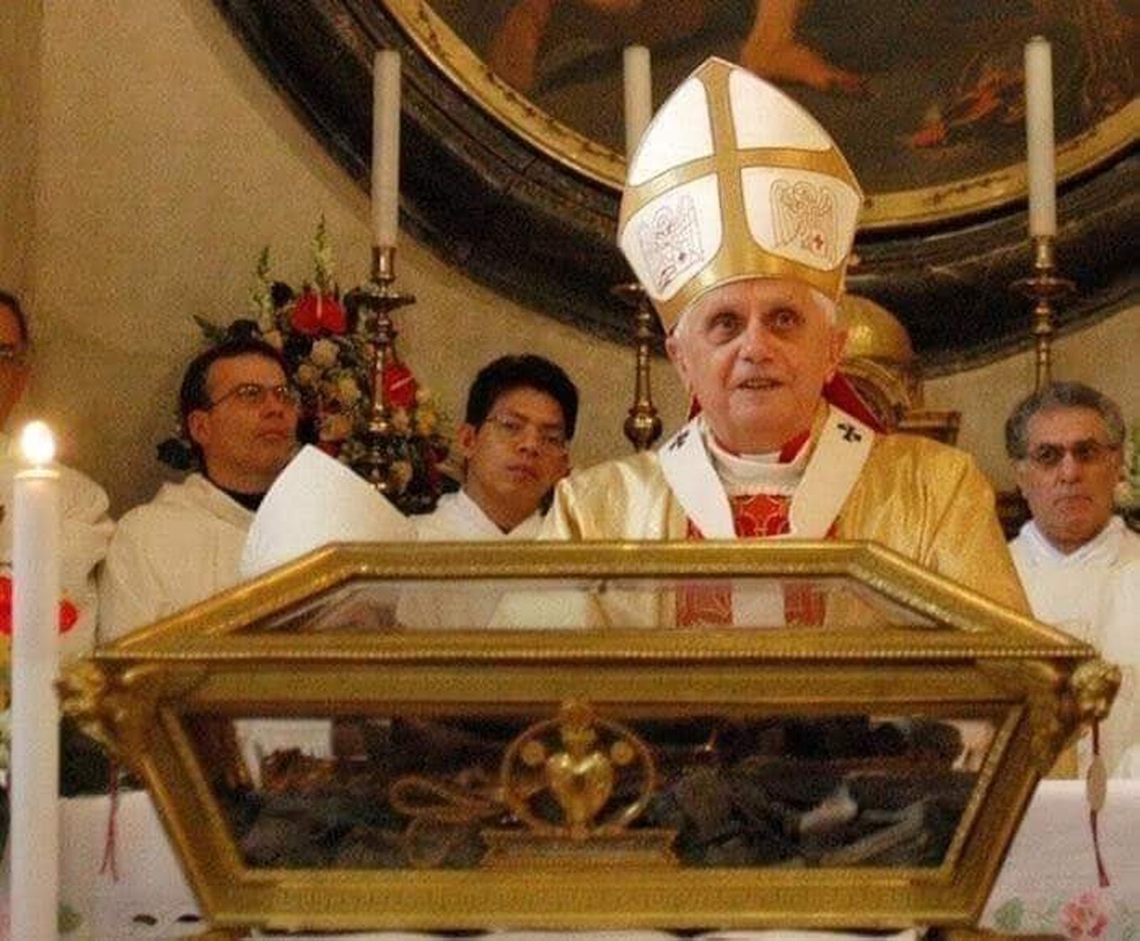 RATZINGERCONAGUSTIN369674421_863889305095820_2044817224215241236_n