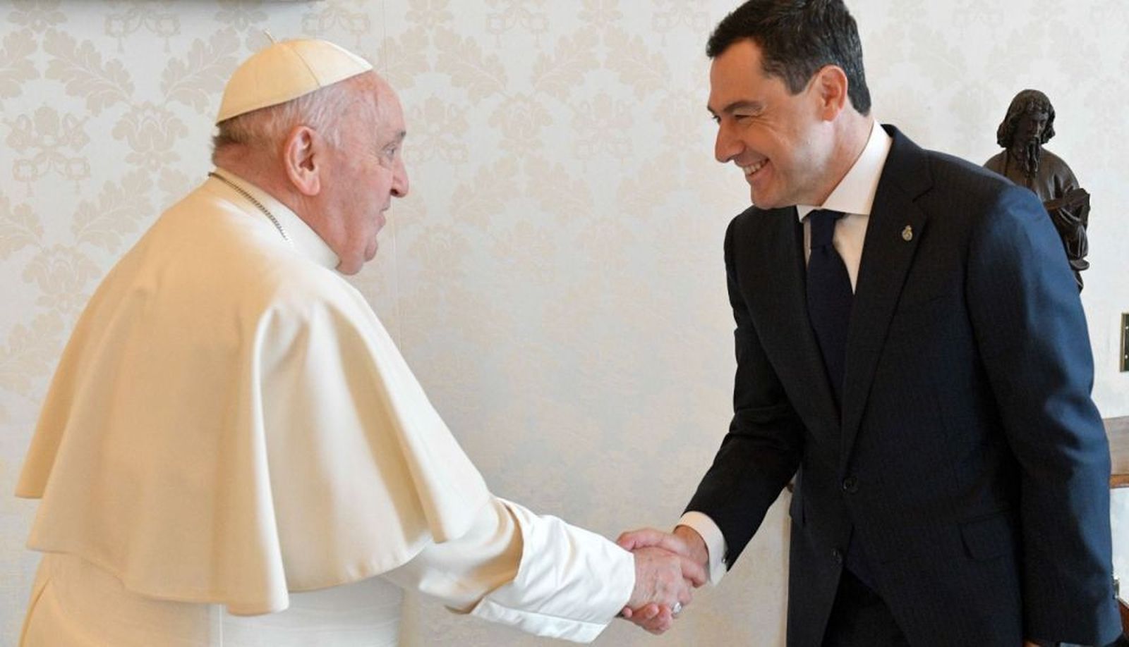 Juanma Moreno Bonilla, con el Papa