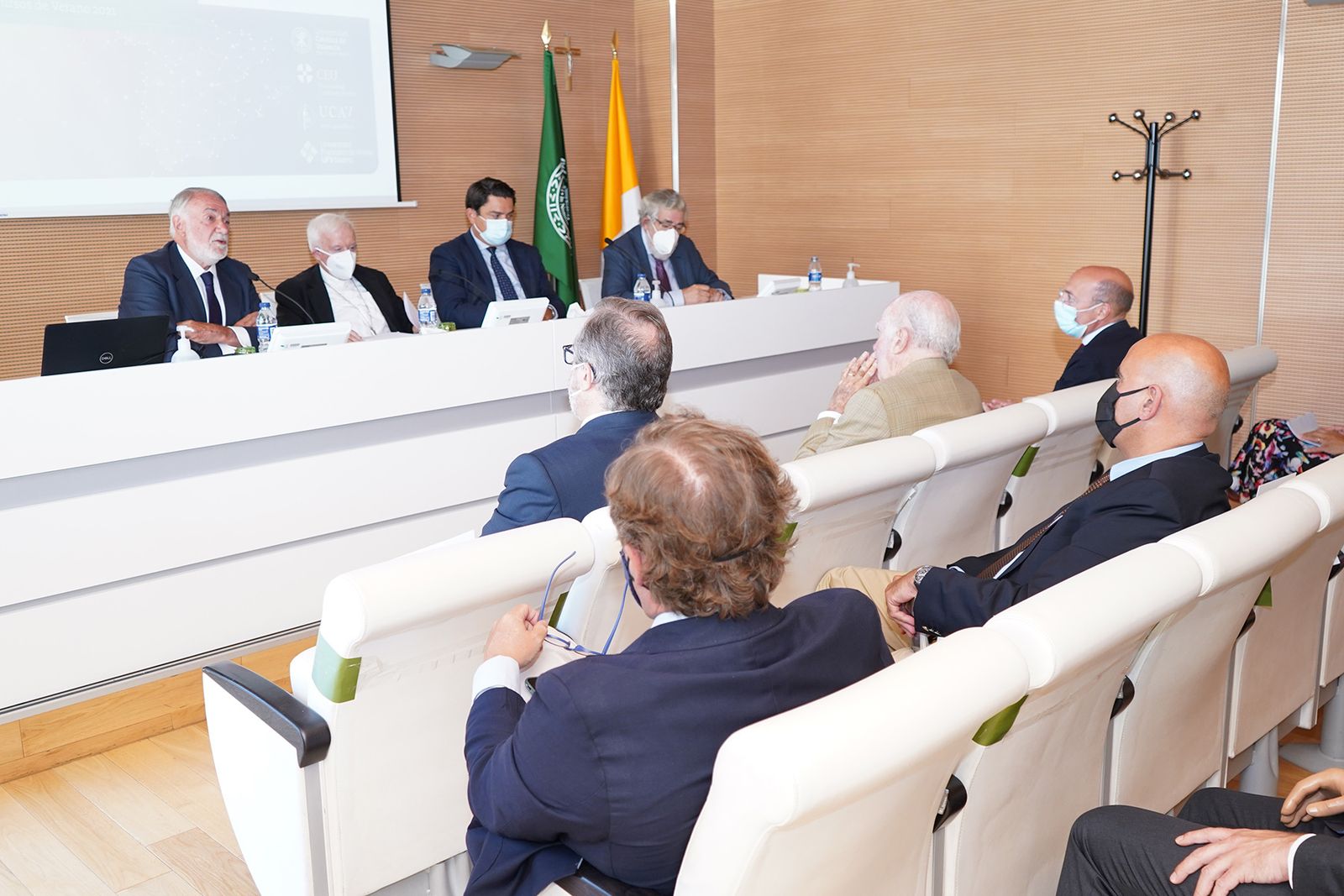 Cañizares: "Las ideologías totalitarias nos van a llevar al fracaso"