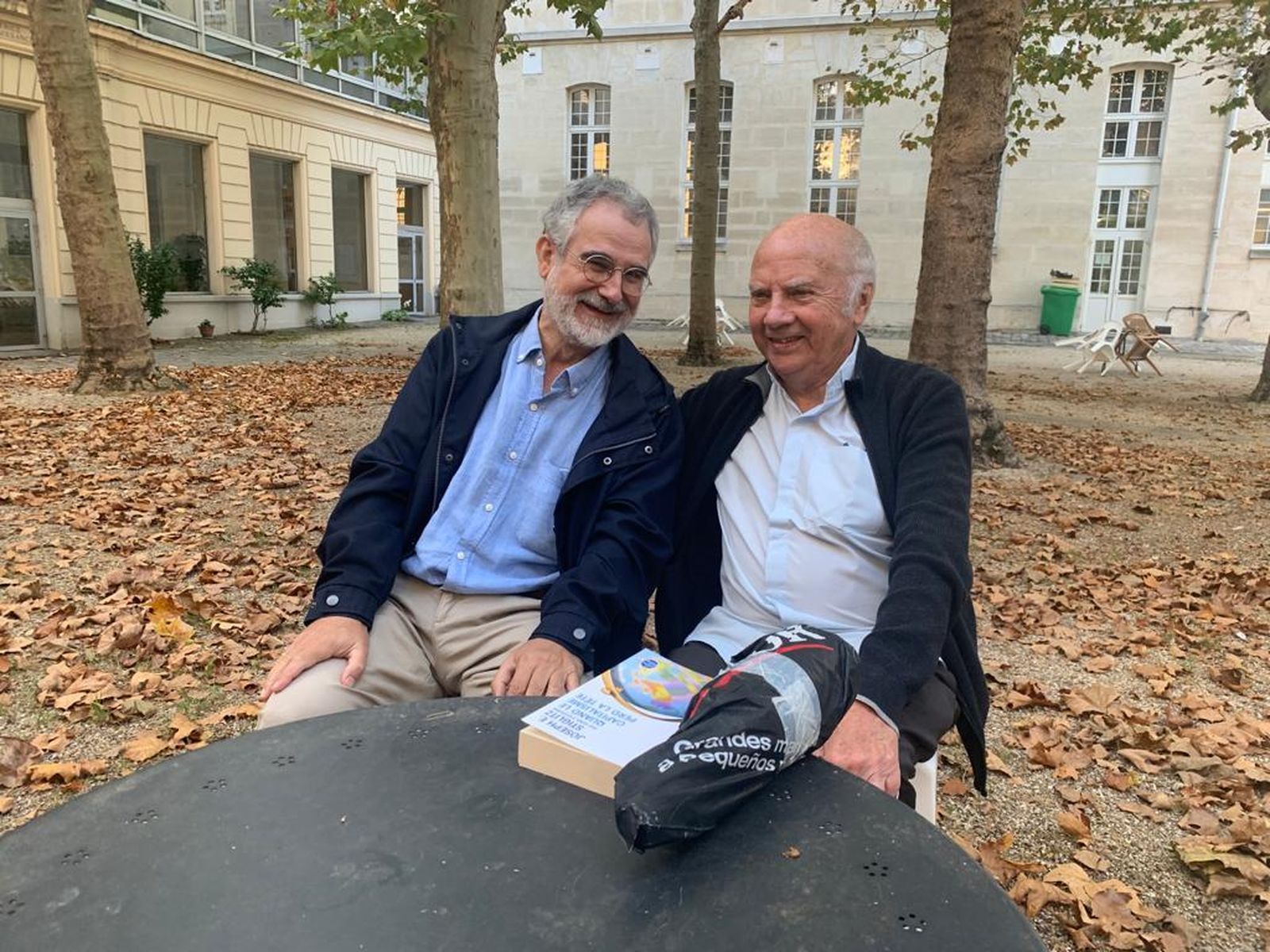 Jacques Gaillot, con Victorino Pérez Prieto