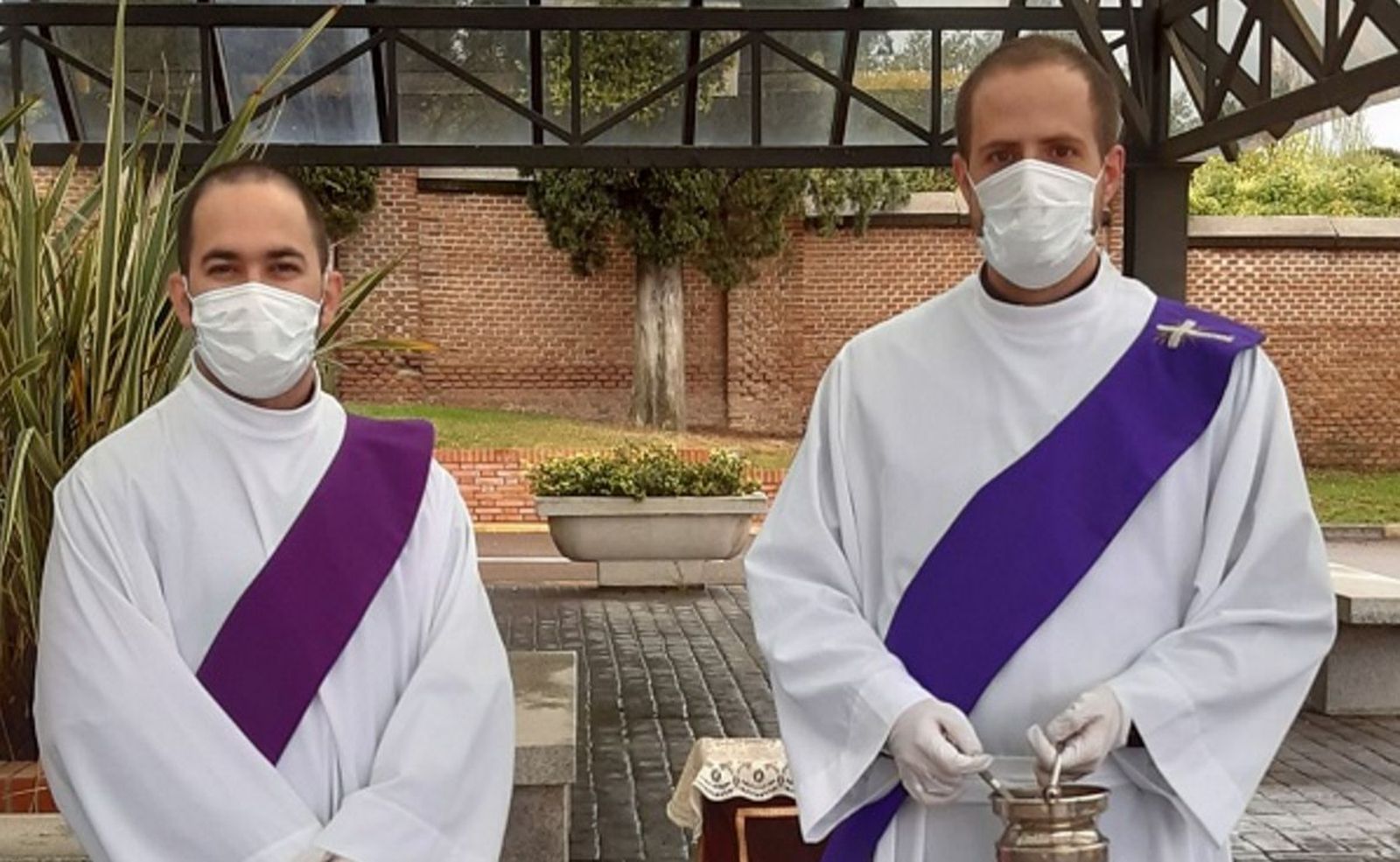 Nubar Hamparzoumian sj y Daniel Cuesta SJ