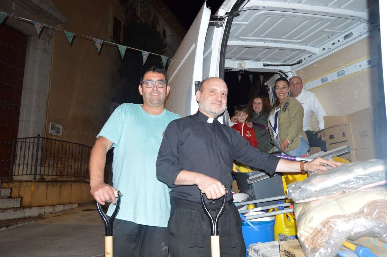 Simó y los voluntarios de Tarragona