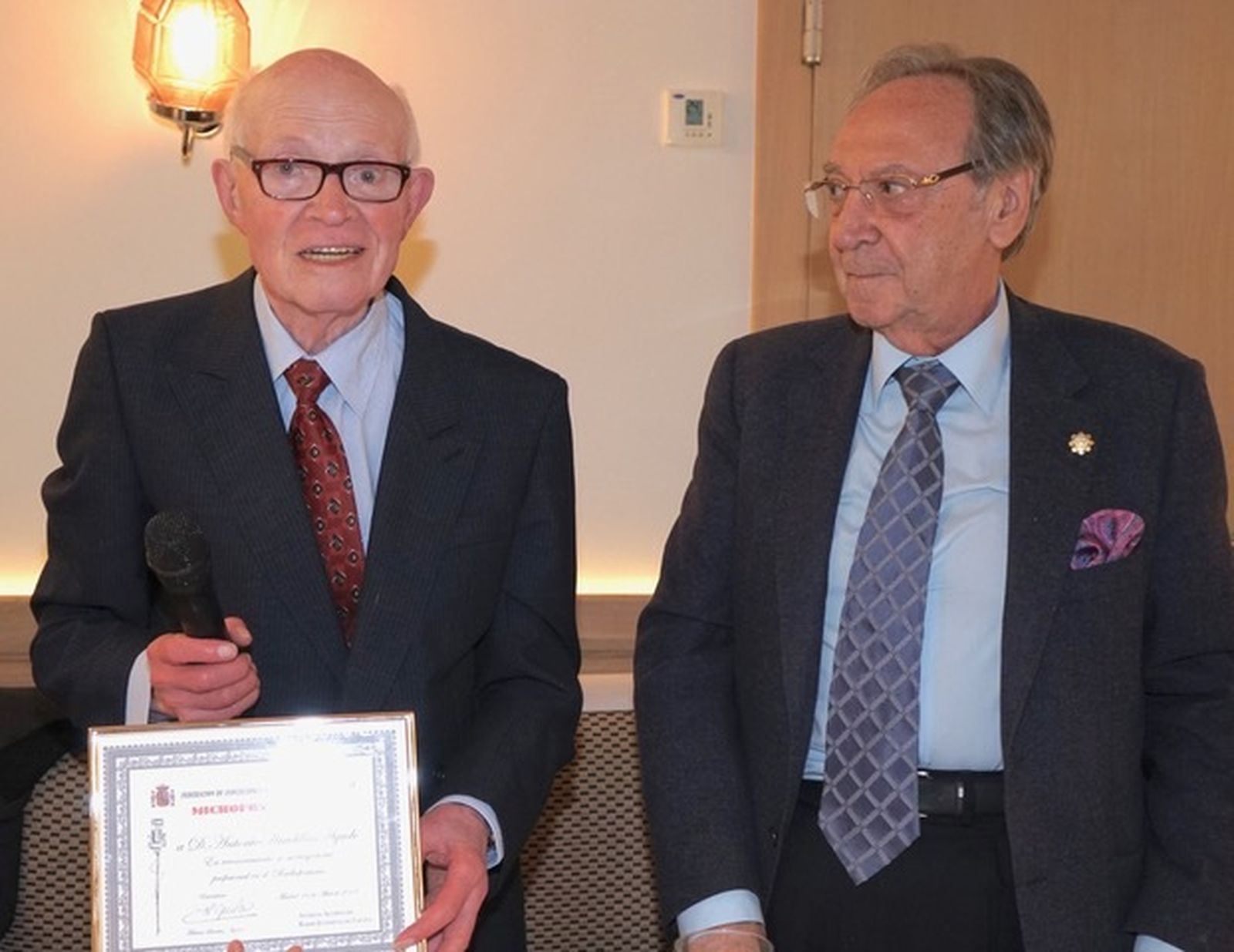 Antonio Aradillas, 'Micrófono de Oro' de la Federación de Radio y Televisión Española