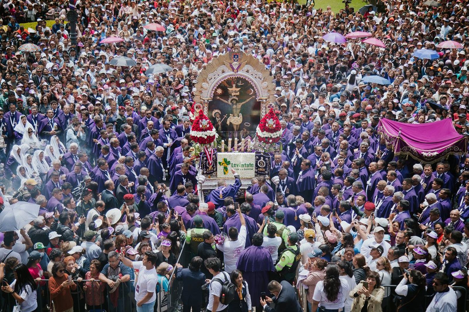 Procesión del Señor de los milagros