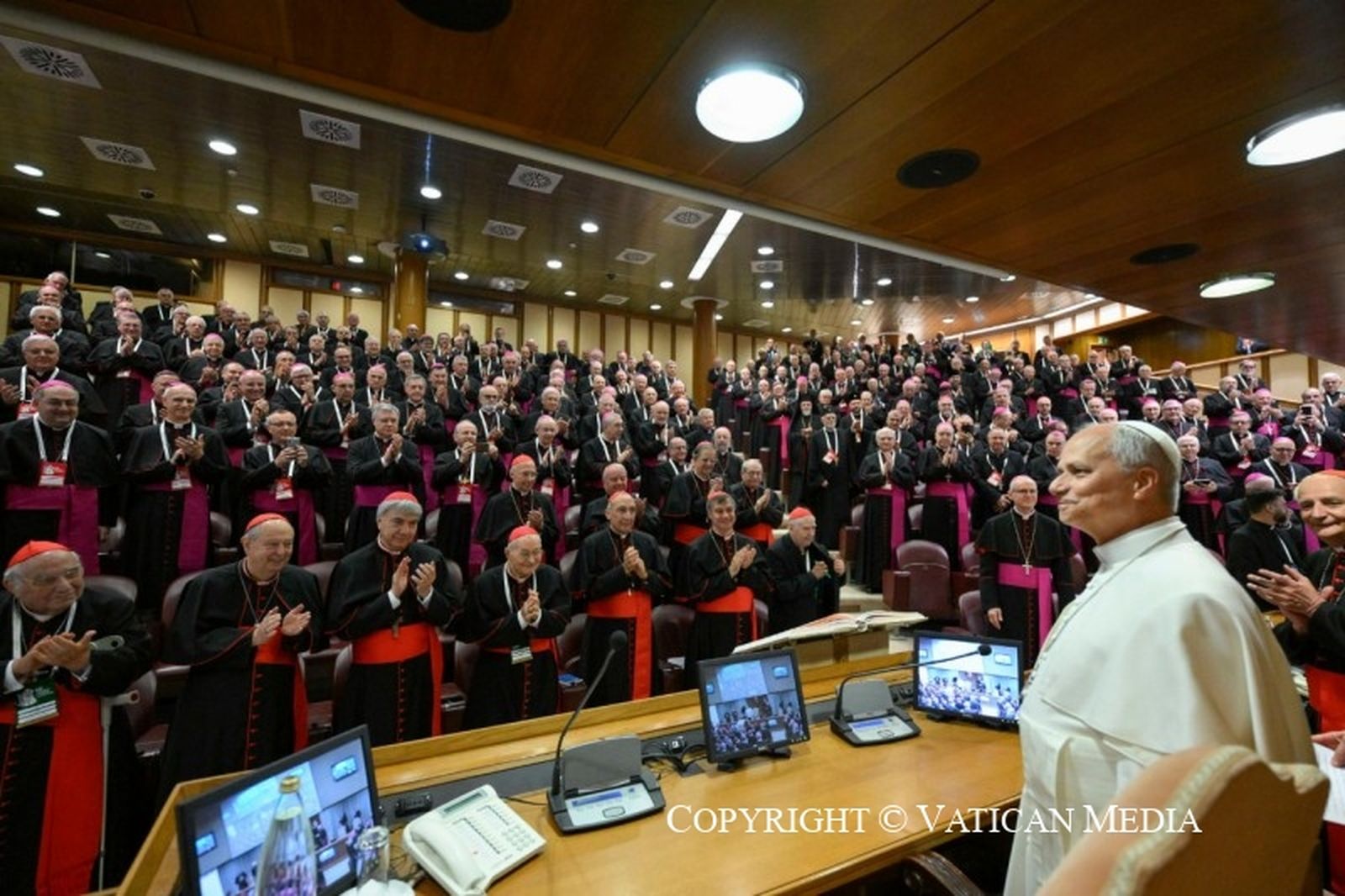 El Papa, con los obispos italianos