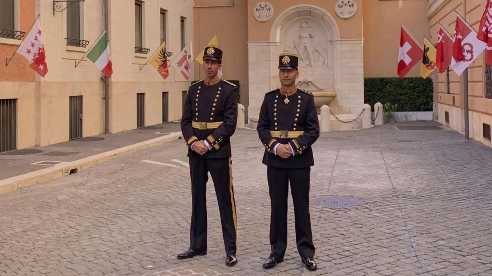 Guardia Suiza. Nuevo uniforme de gala