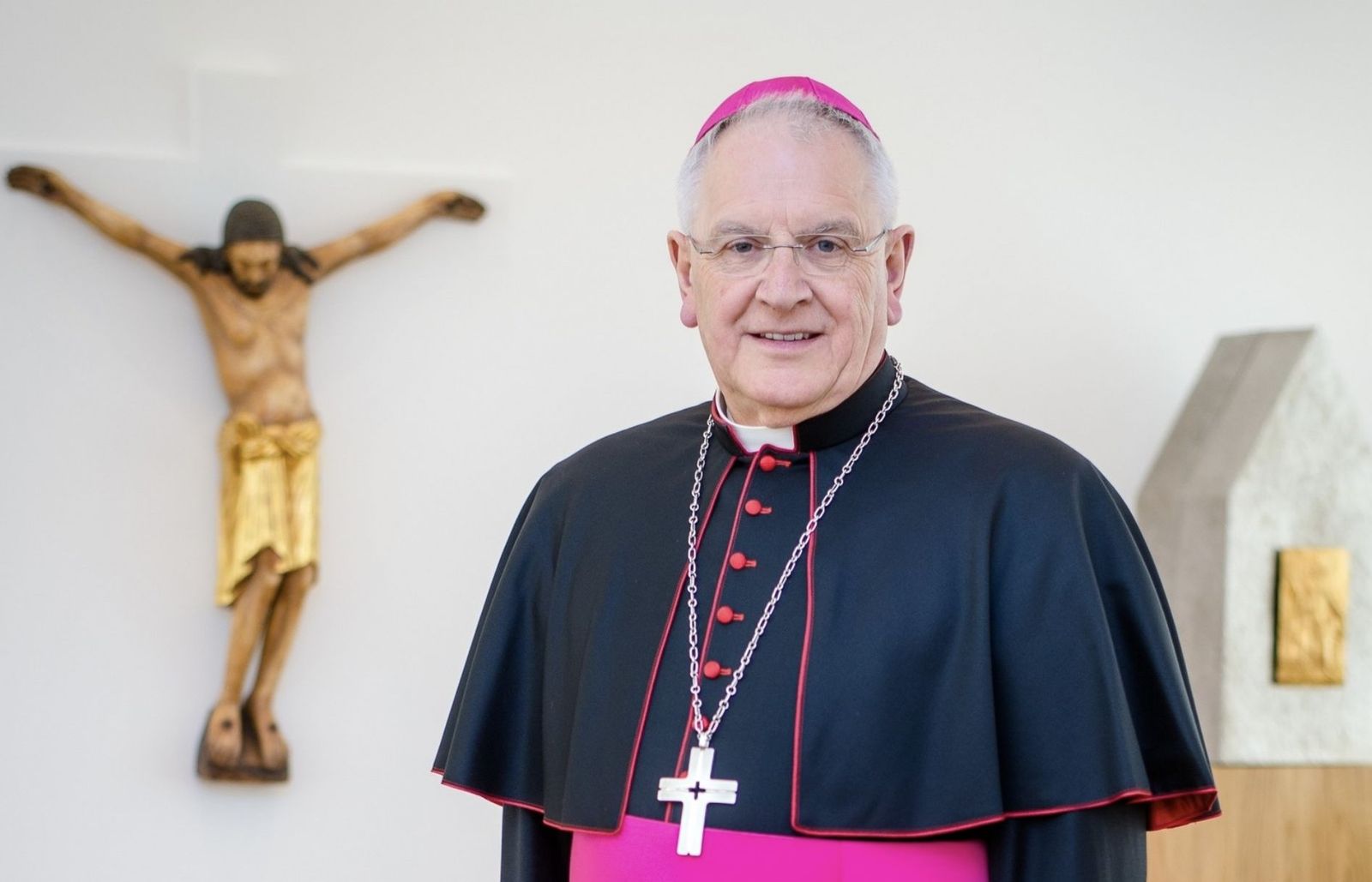 El obispo de Dresde-Meissen Heinrich Timmerevers