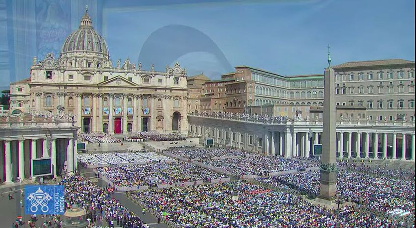 La plaza de San Pedro, abarrotada