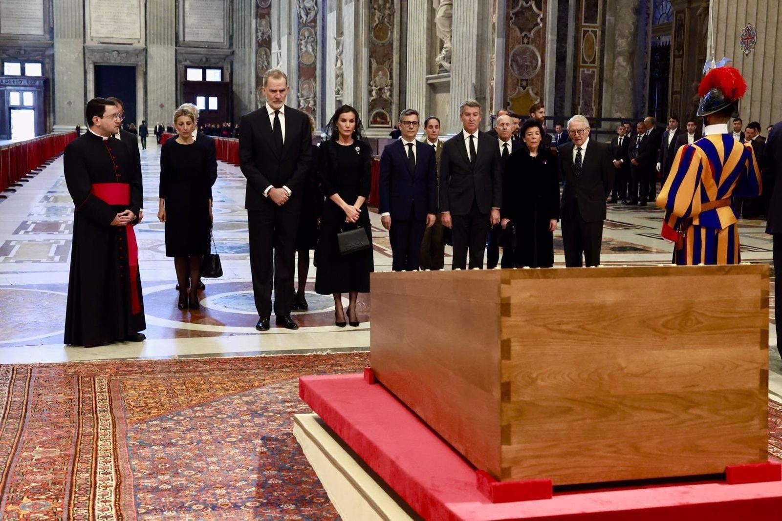 La delegación española se despide del Papa