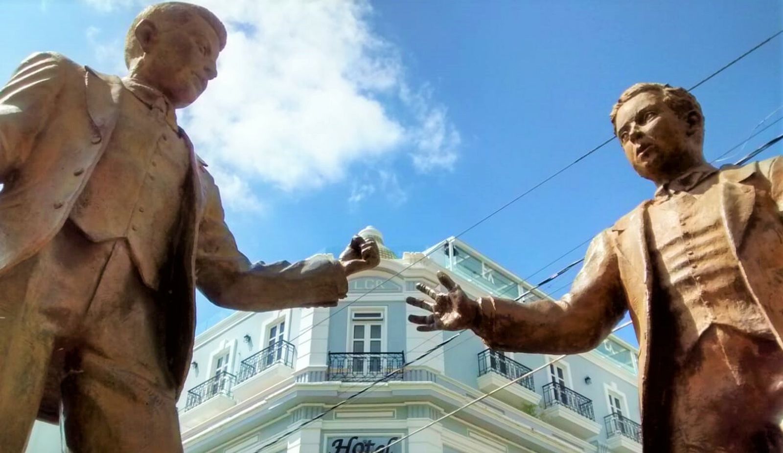 Mártires. En la calle.