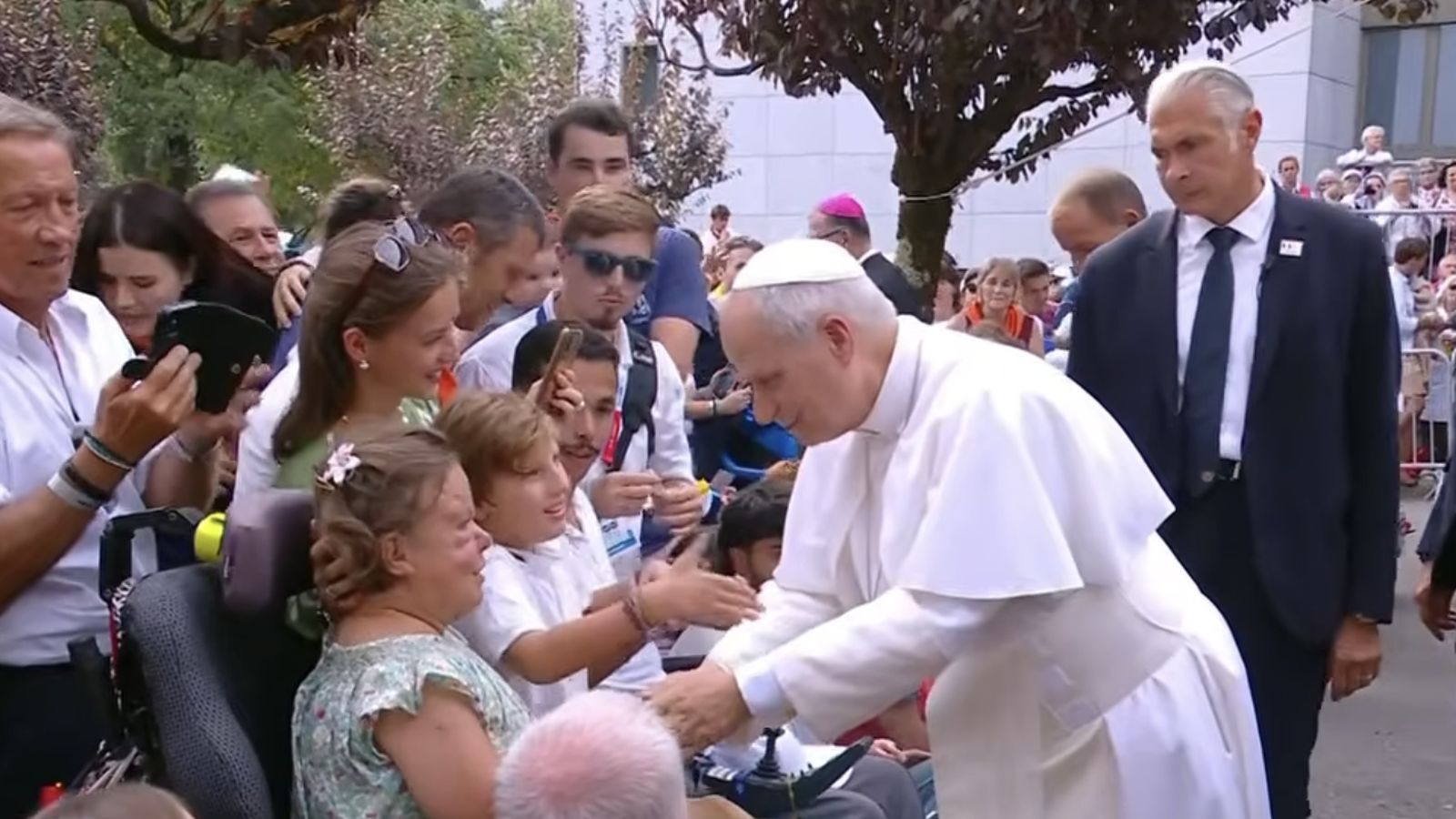 El Papa, con los enfermos en Lourdes