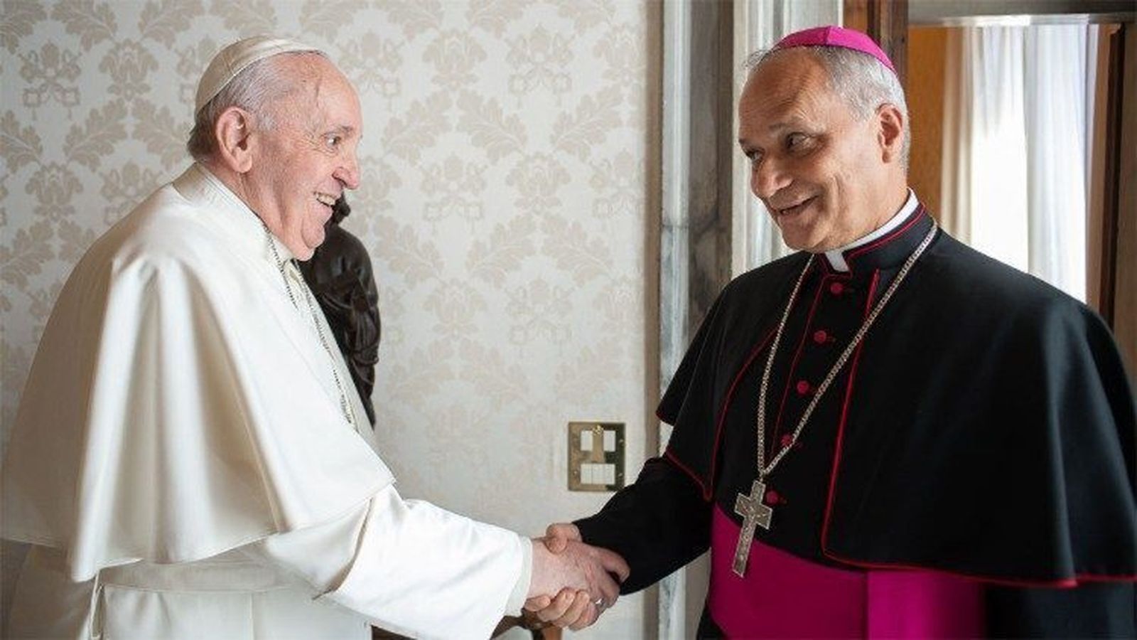 Papa Francisco y Robert Prevost