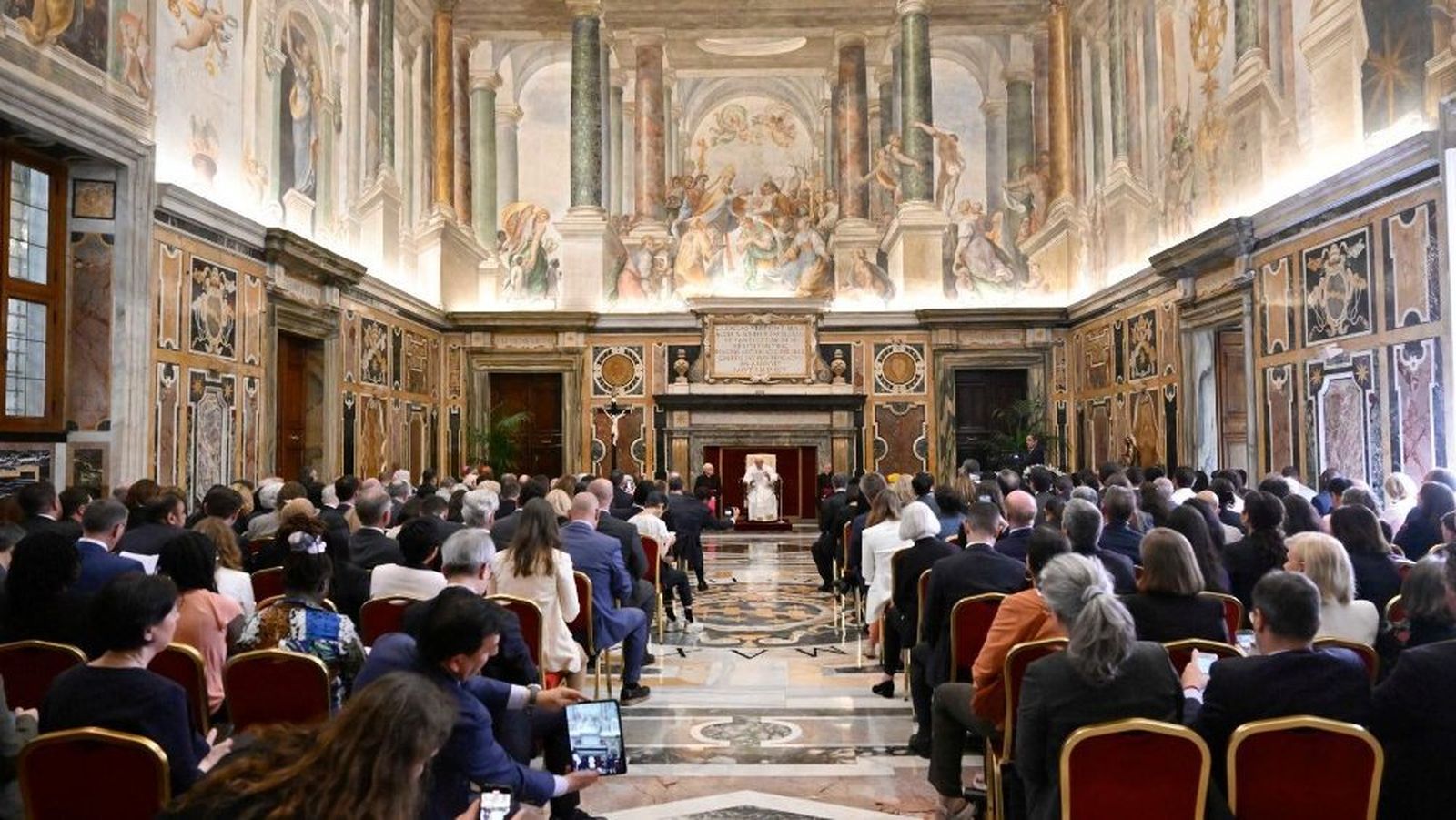 Audiencia del Papa a los congresistas del e cuentro 'De la crisis climática a la fesilien cia climática'