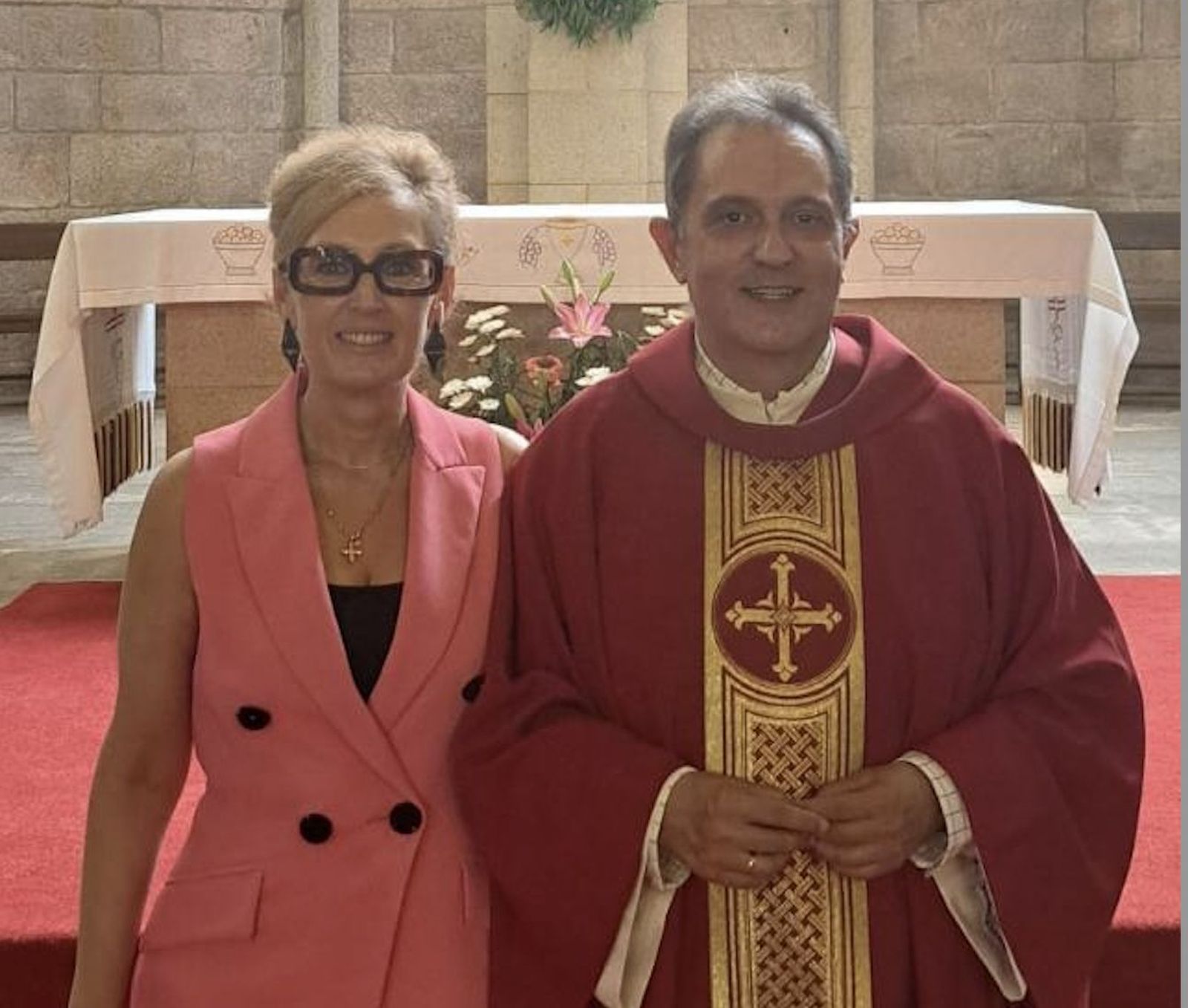 El diácono José Ramón Amor Pan, con su esposa María José