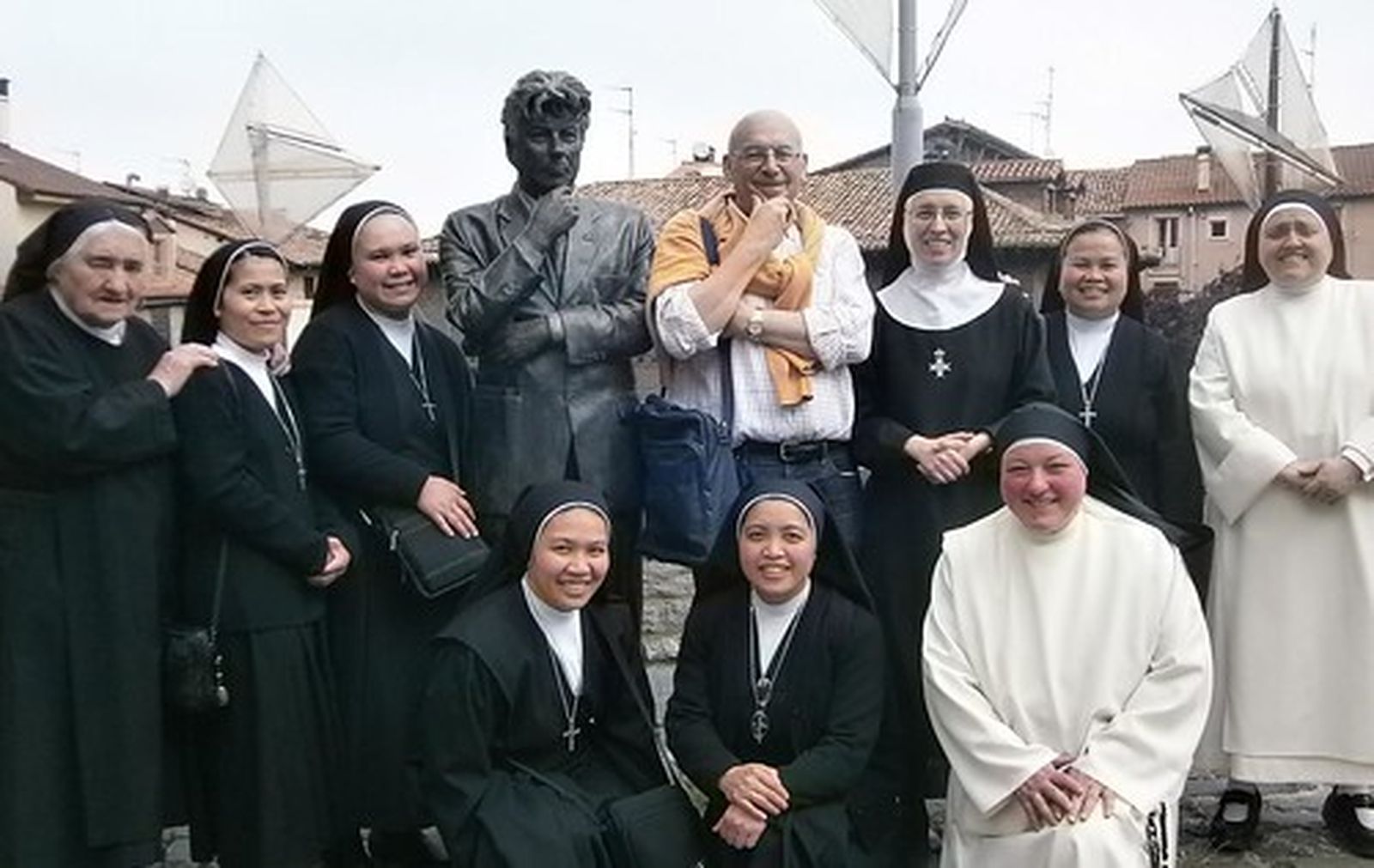 La tradicional “excursión” y comida fraterna de las monjas de clausura se cambia por celebraciones intra muros