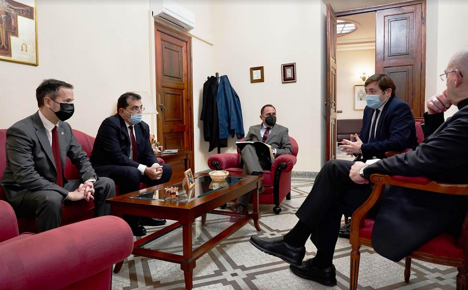 Reunión en el Palacio Episcopal valenciano con el Cónsul Honorario de Ucrania