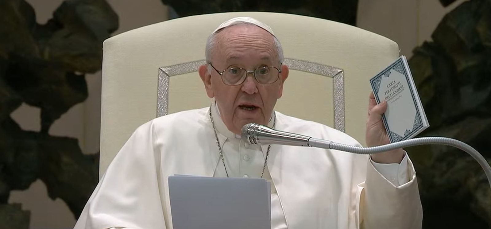 El Papa y la carta de los ancianos