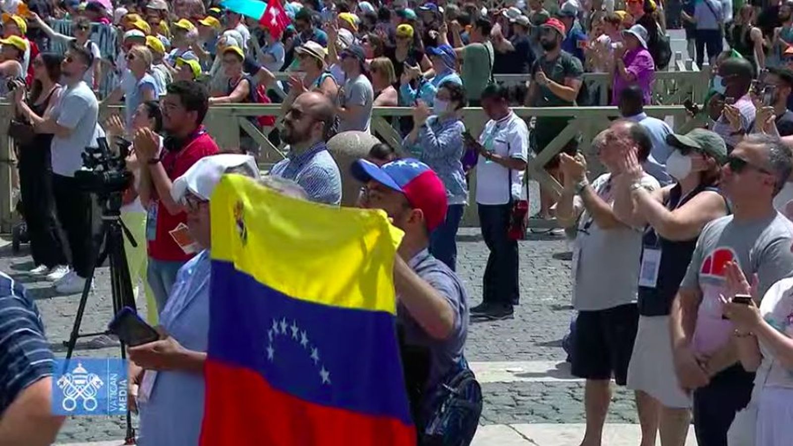 Francisco exige el fin de la violencia en Ecuador y un diálogo que logre "la paz social"