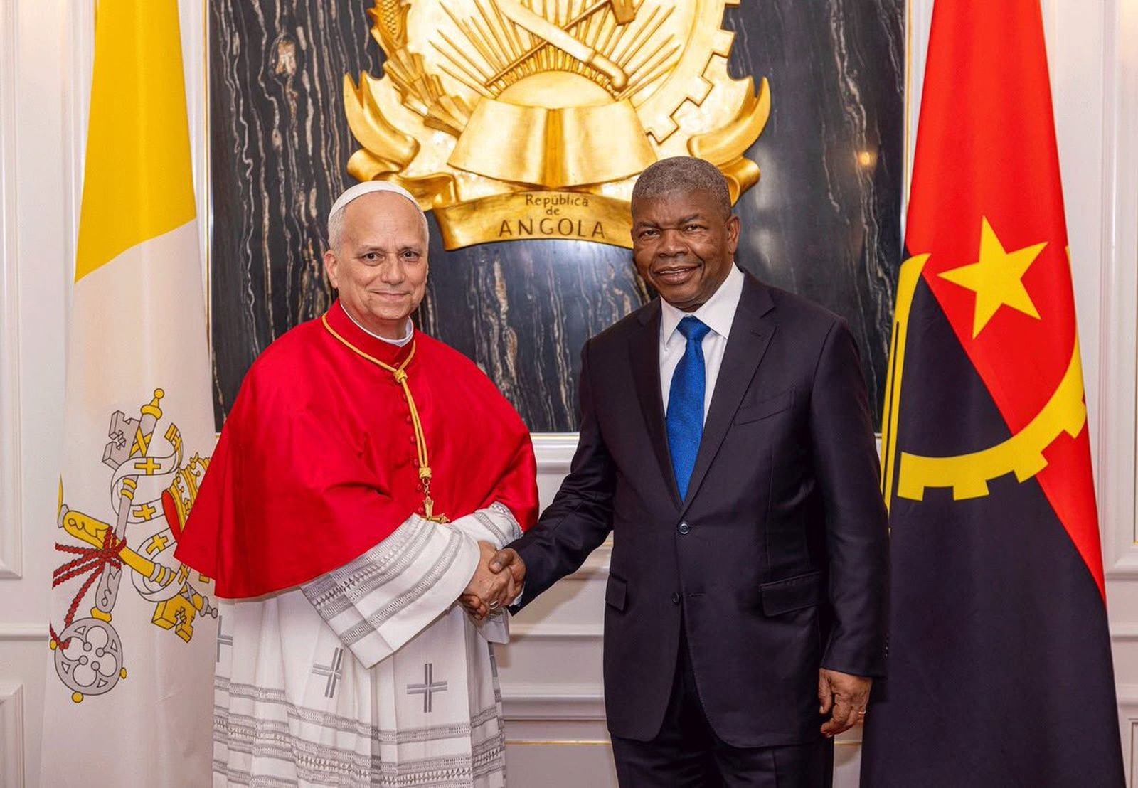 León XIV y oão Manuel Gonçalves Lourenço, presidente de angola
