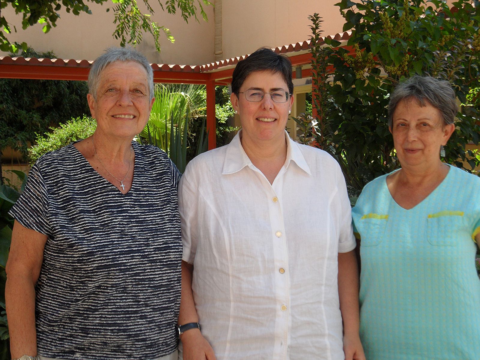 De izda a dcha, son: Dolors Sitjes, María Irizar y Carmen Montes