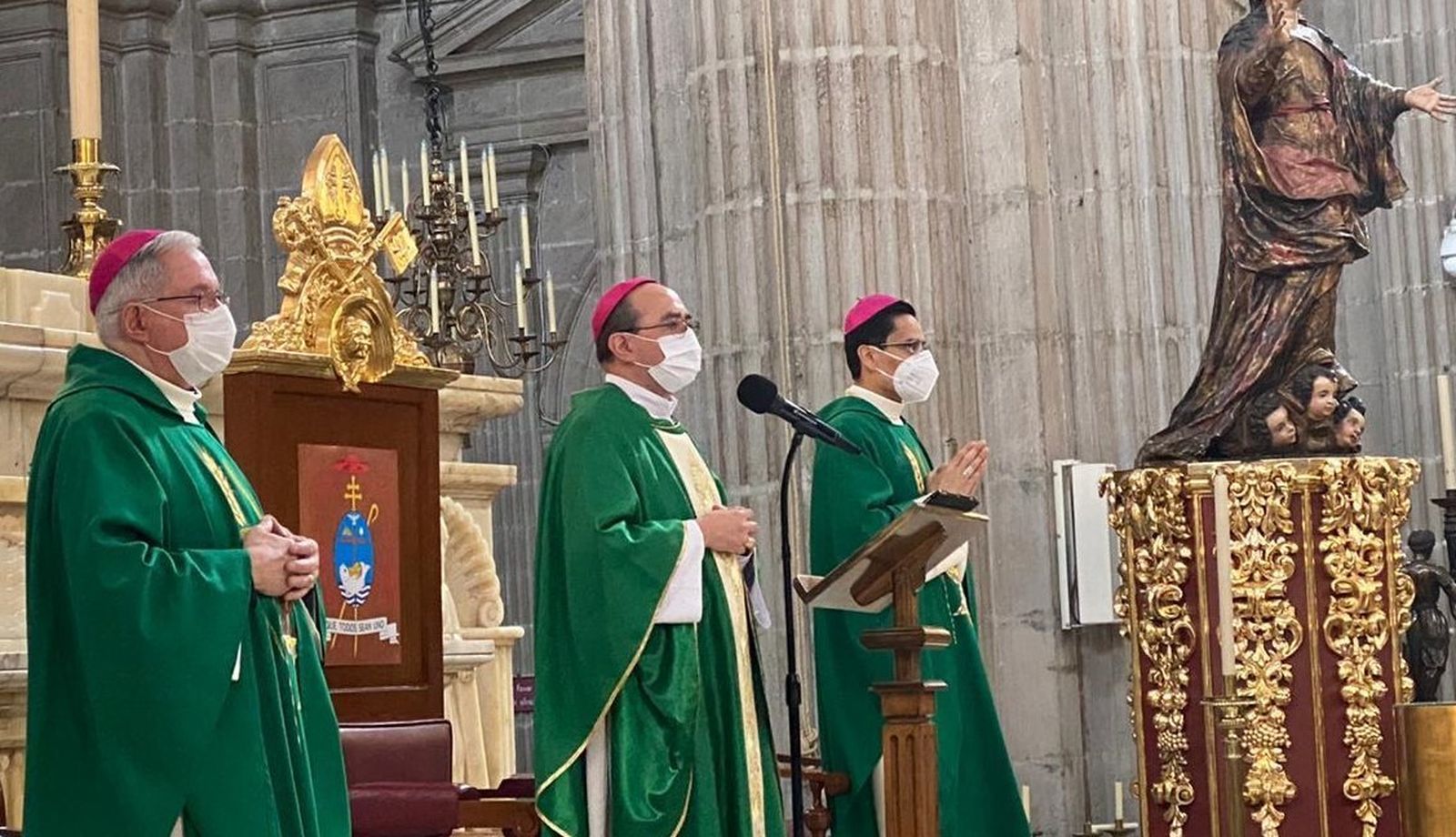 Catedral. Auxiliares sin arzobispo.