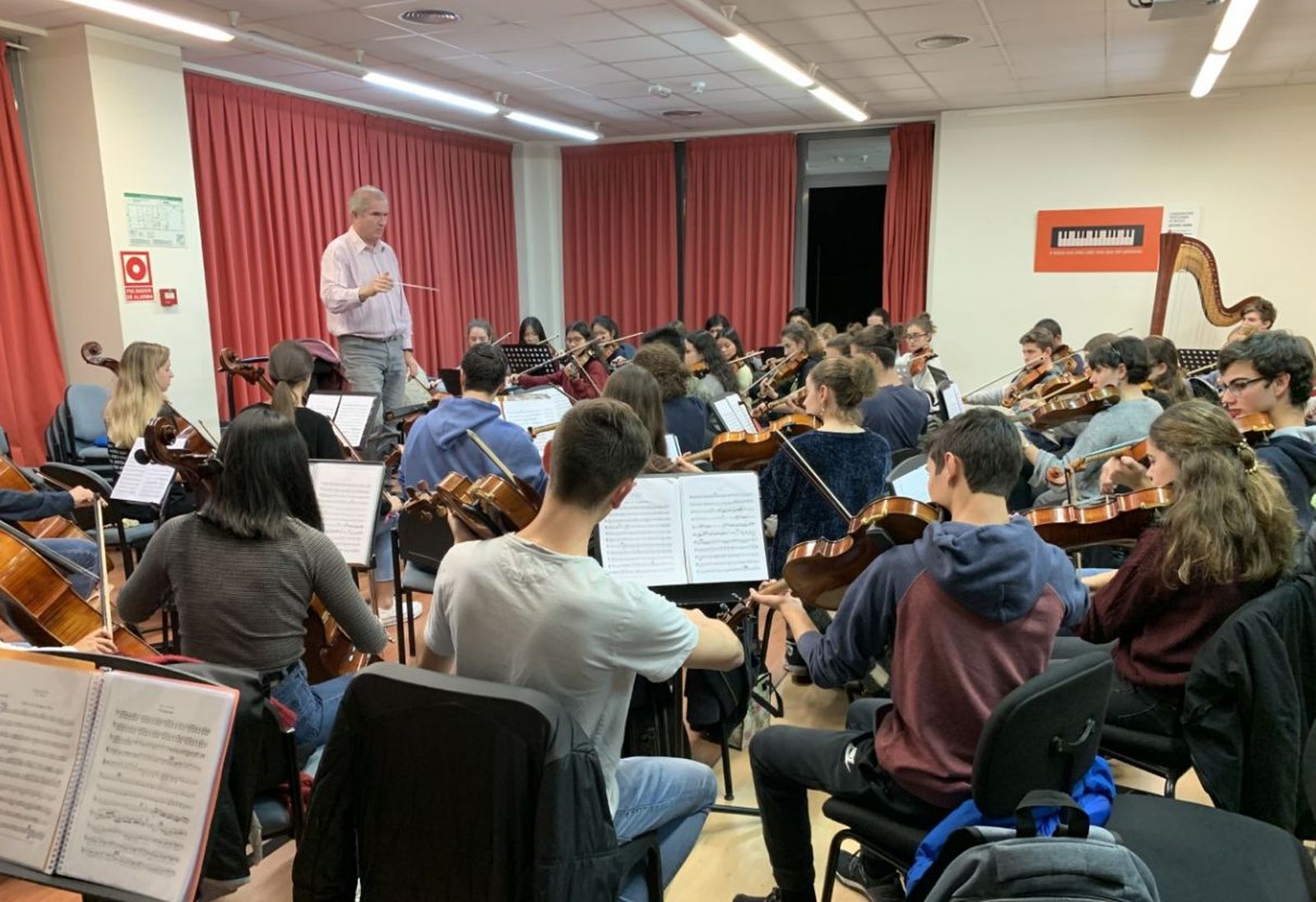 Concierto para recaudar fondos para las familias refugiadas en Amman