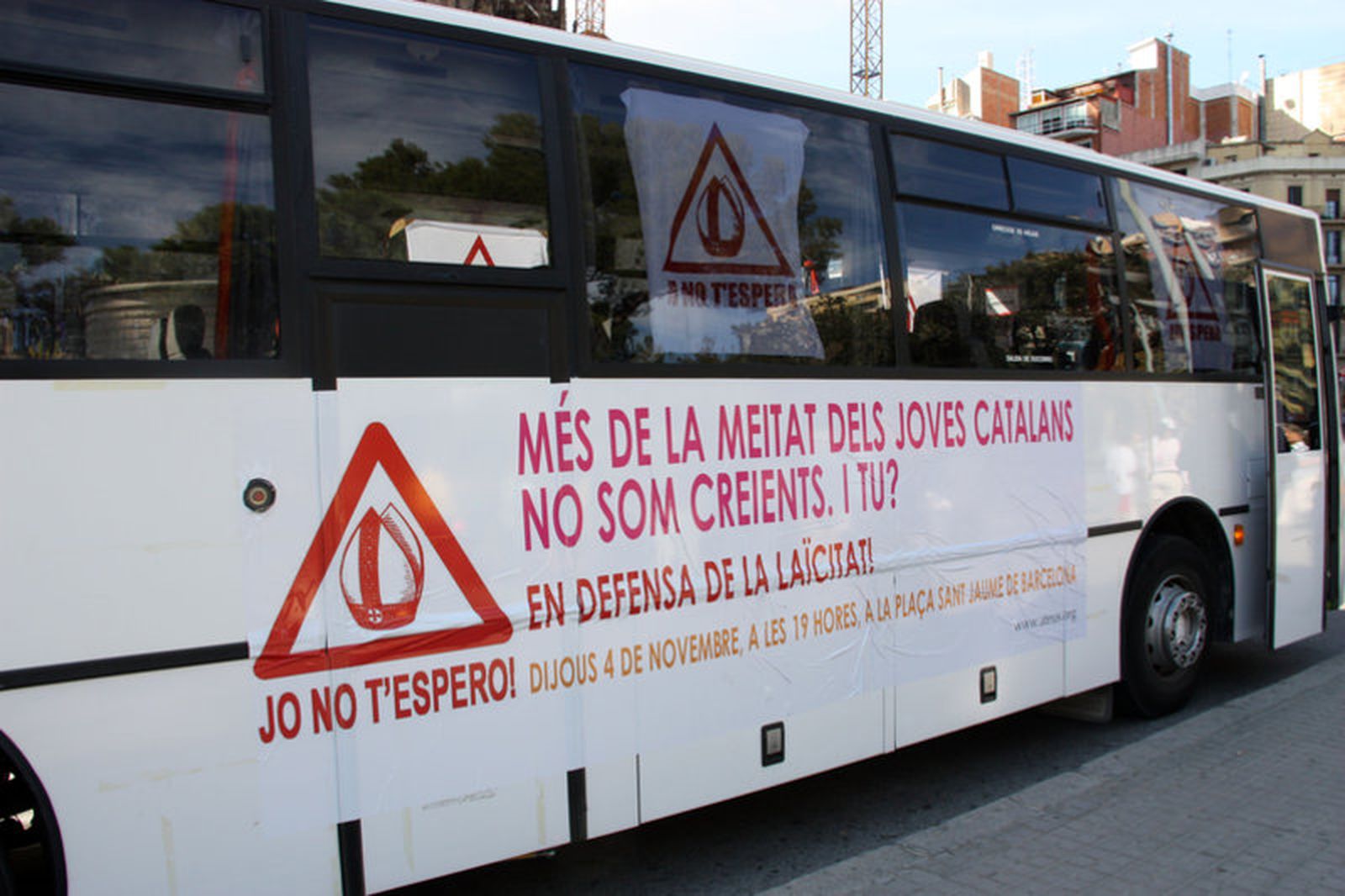 El bus en defensa de la lalicidad.Barcelona.