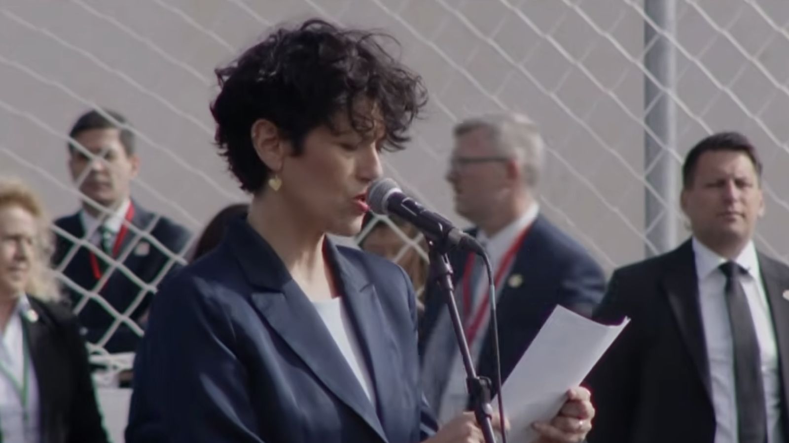 La ministra Saiz habla al Papa
