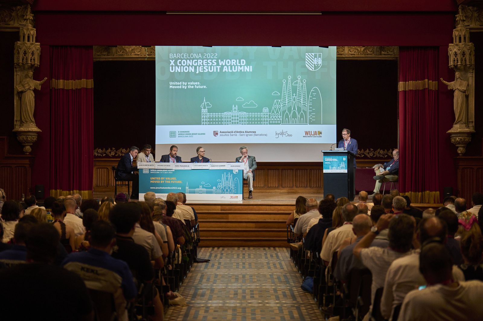 Encuentro de antiguos alumnos jesuitas