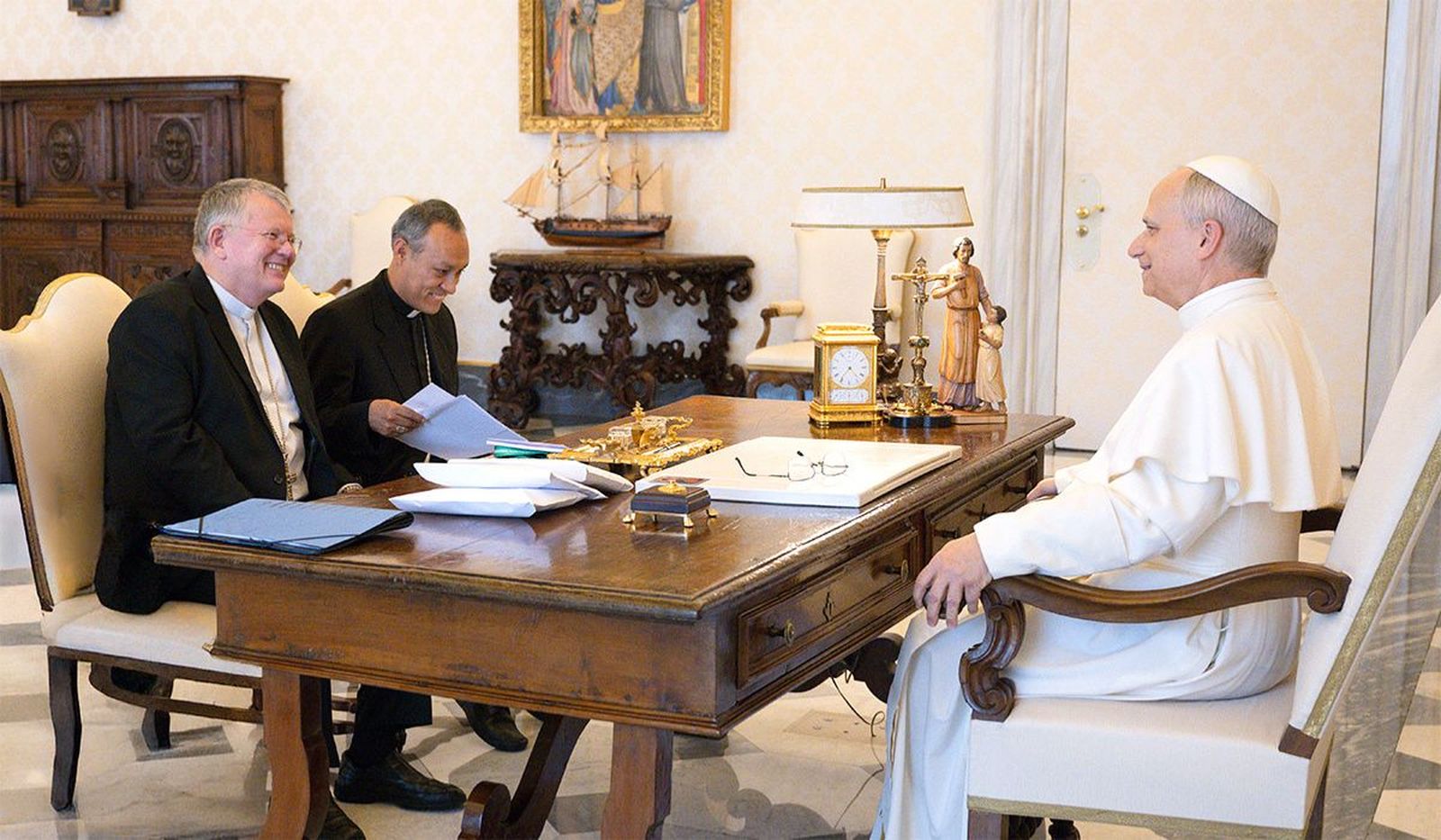 Directivos del Celam con León XIV