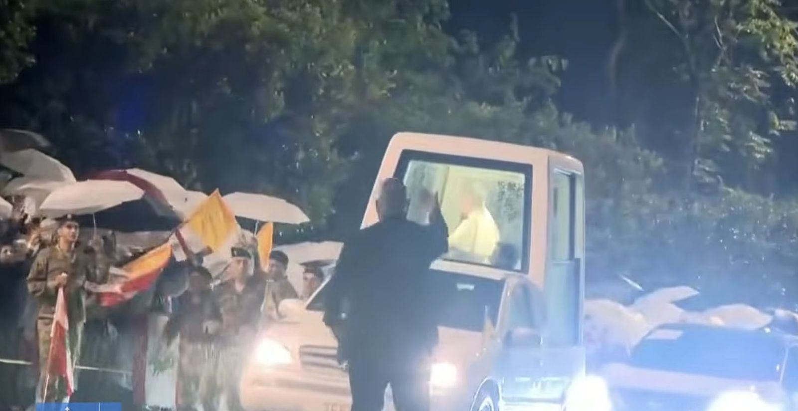 León, a su llegada al palacio presidencial