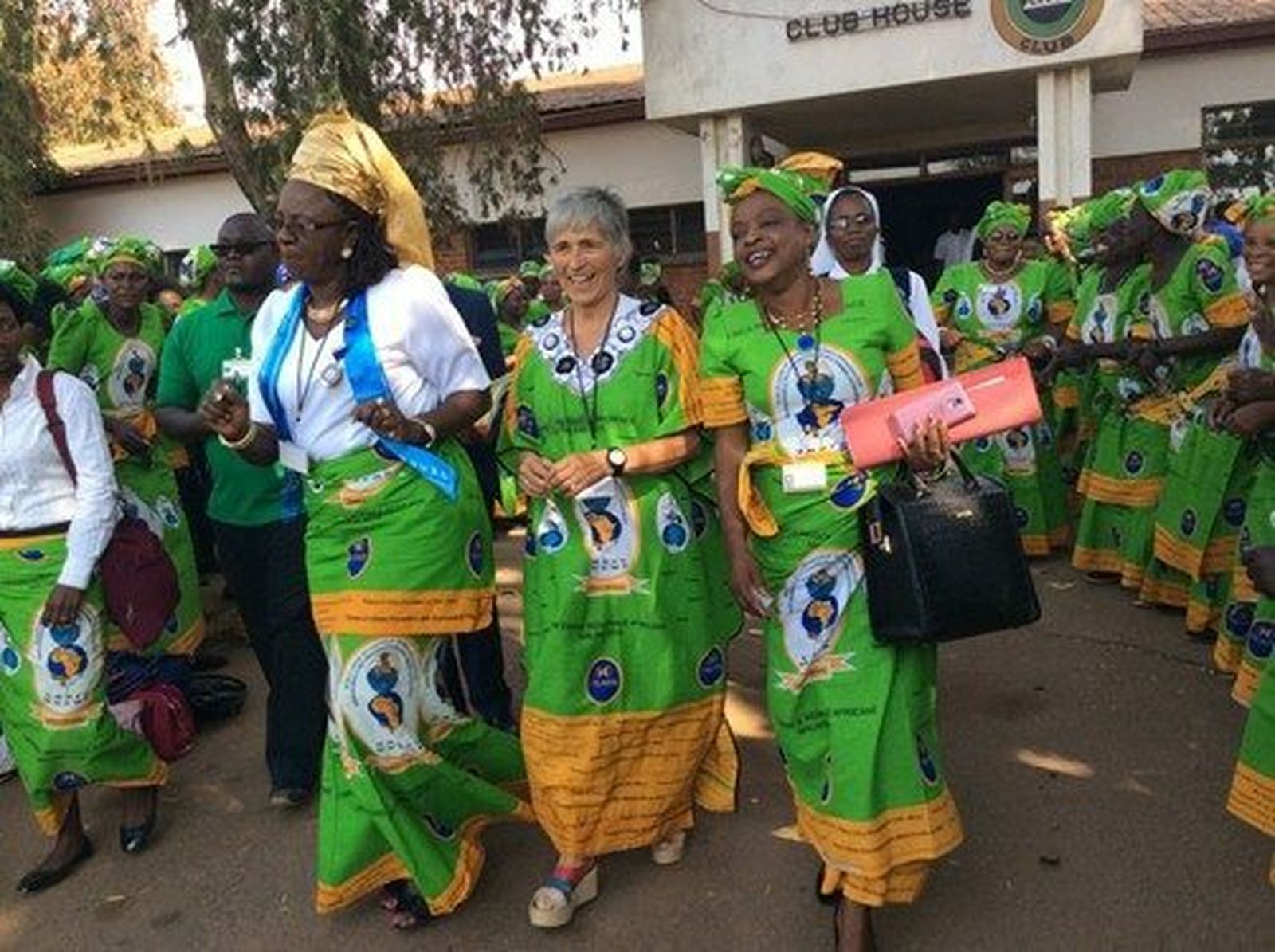 La presidenta de la UMOFC en uno de sus proyectos en África