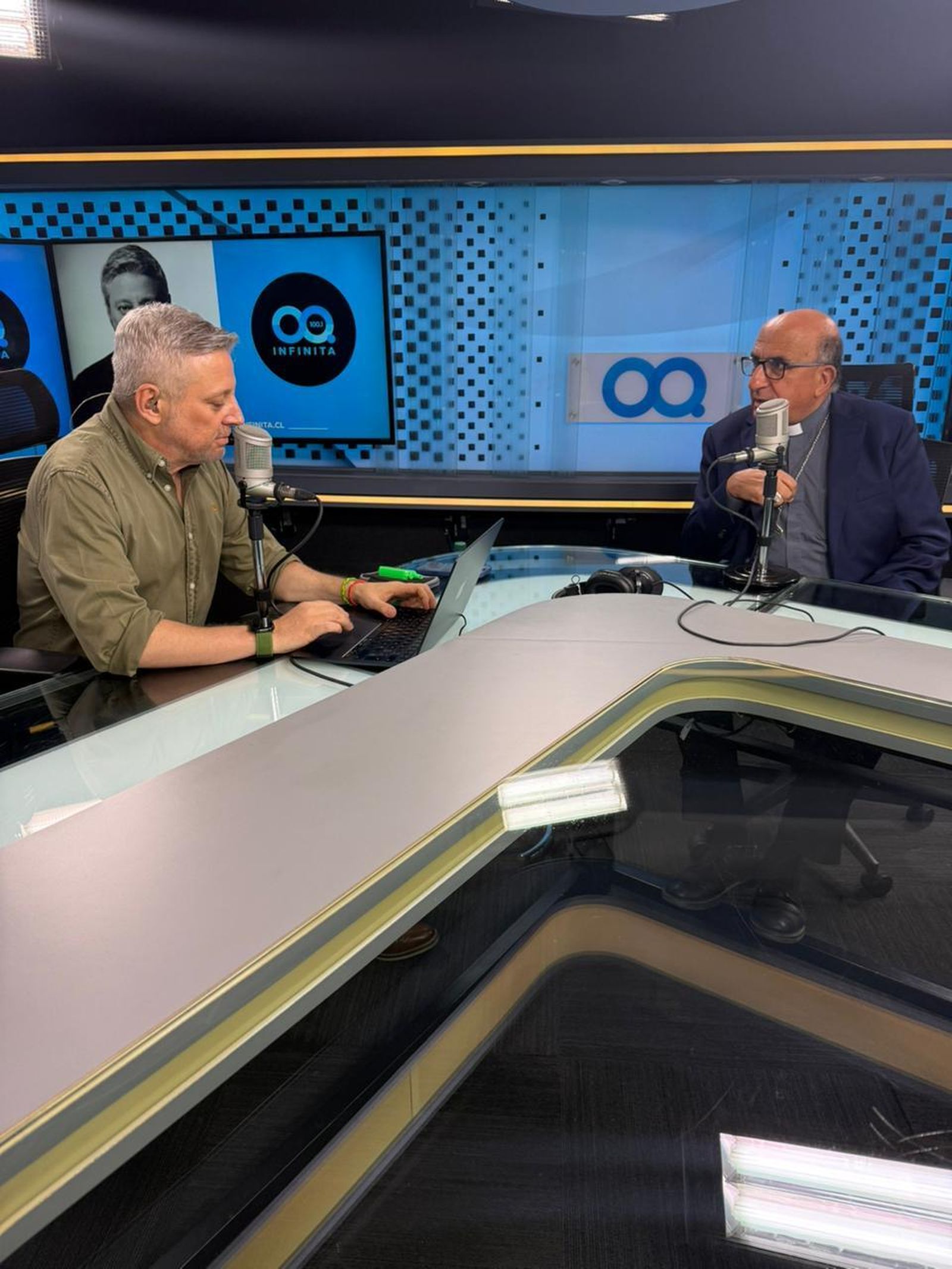 El cardenal Chomali en Radio Infinita